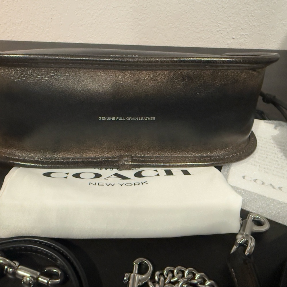Coach Waverly Crossbody Bag in Loved Leather - Picture 3 of 9